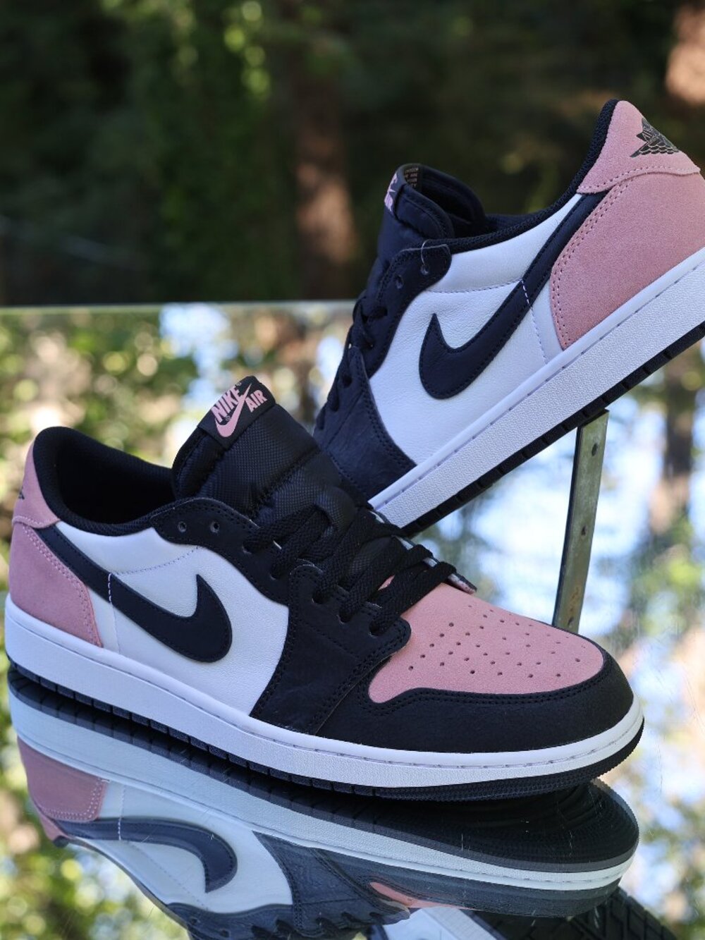 Air Jordan 1 Retro Low OG Bleached Coral